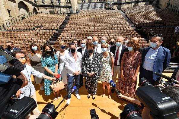 INAUGURATION DES NOUVEAUX GRADINS DE LA COUR D'HONNEUR DU PALAIS DES PAPES...ET UNE ANNONCE SURPRISE