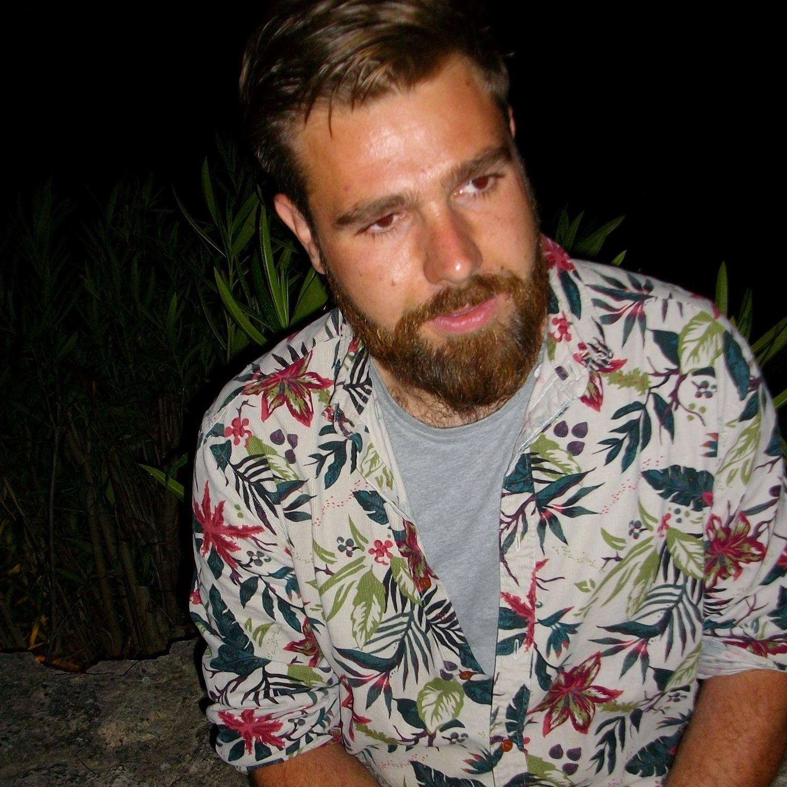 GUY TARAGAZ Electro Station