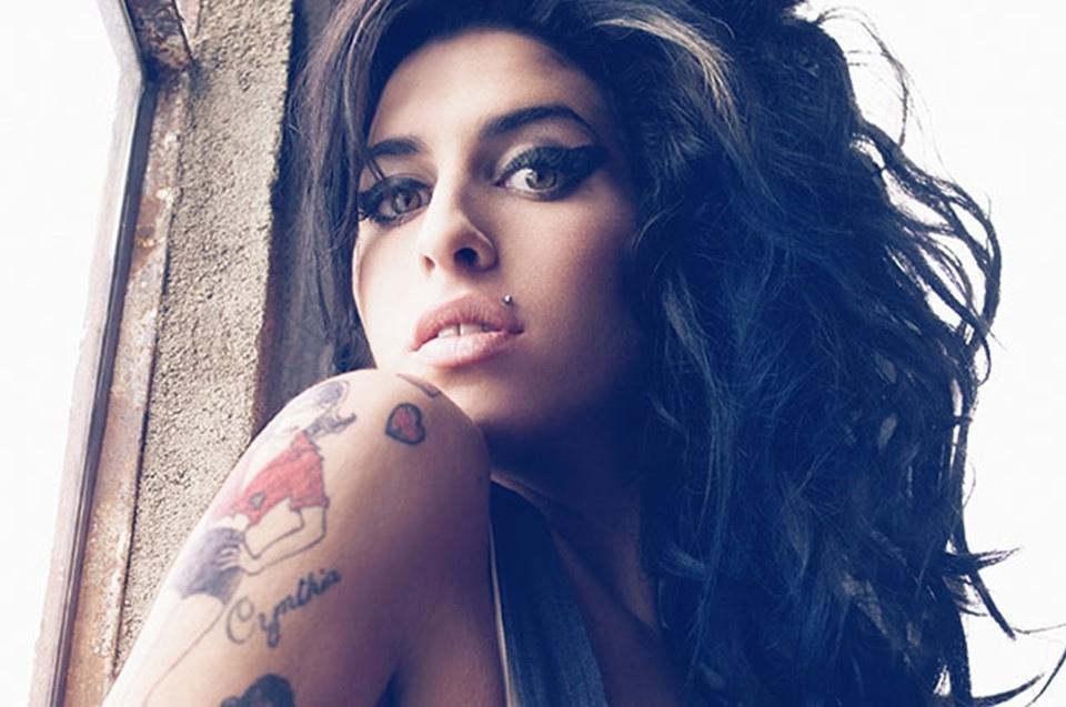 Universal détruit des chansons inédites d’Amy Winehouse