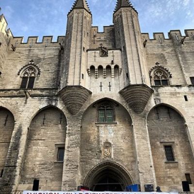 Rassemblement autour du manifeste pour la réouverture des lieux culturels et patrimoniaux