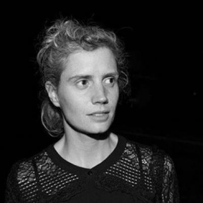 Entre douleur et puissance sonore : Camilla Sparksss signe son album le plus brut