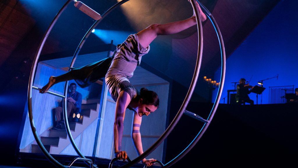 SPECTACLE : ENTRE CIEL ET MER AU THEATRE DE NIMES