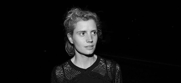 Entre douleur et puissance sonore : Camilla Sparksss signe son album le plus brut Entre douleur et puissance sonore : Camilla Sparksss signe son album le plus brut